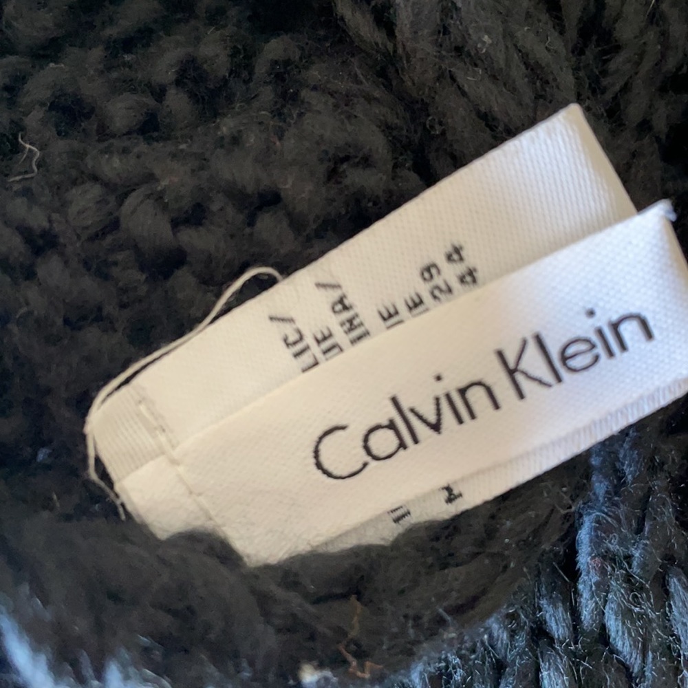 ❄️Soft Woven Calvin Klein Scarf - Picture 4 of 4